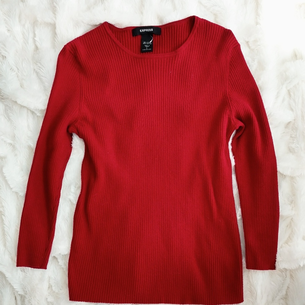 Express 3/4 Length Sleeve Top - Picture 2 of 4